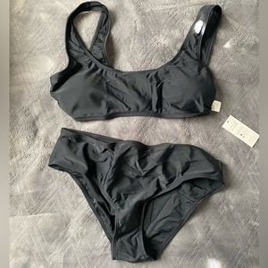 Cupshe Scoop Neck Bralette & Classic Mid Rise Bikini Set (Black) NWT never worn